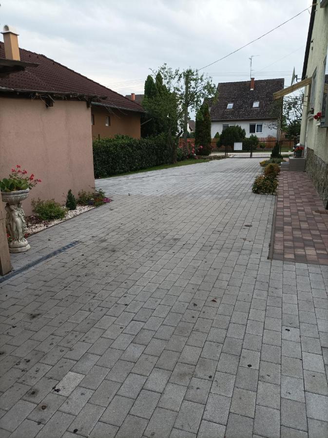 Csilla Apartman Balogunyom Kültér fotó